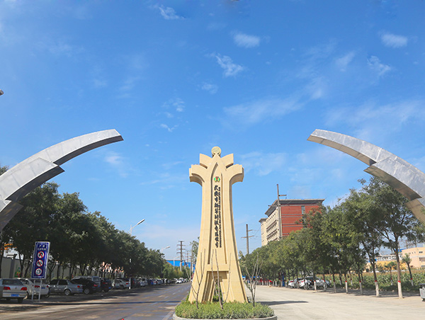 企業(yè)自行車棚重建，膜結(jié)構(gòu)停車棚更受歡迎